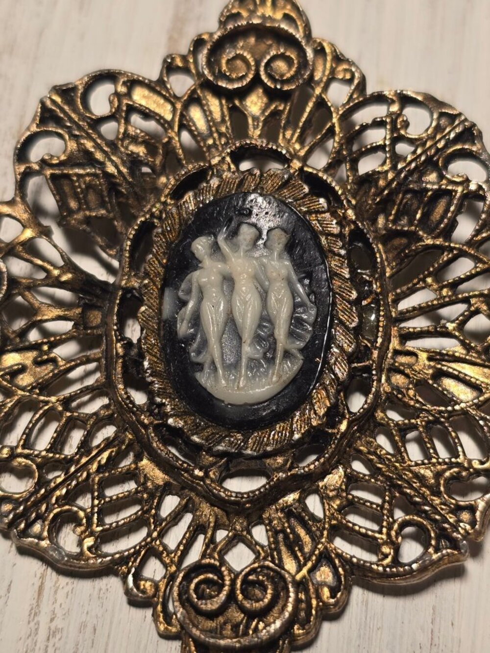 Vintage Victorian Revival Filigree Three Graces Cameo Brooch Gothic Baroque Pin - Picture 3 of 6